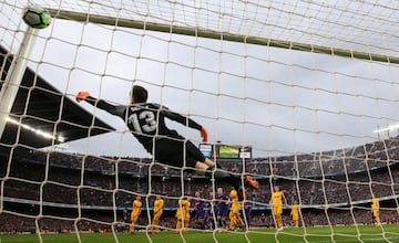 Gol 1-0 de Messi 