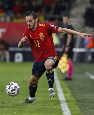 Internacional en todas las categorías, Luis Enrique lo repesca por su talento. Tiene llegada, pero su fuerte es el último pase en una Selección especialista en desmarques de ruptura.