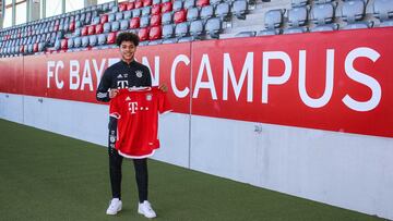 FC Dallas hizo oficial el préstamo con opción a compra del defensa estadounidense al cuadro alemán, donde se mantendrá hasta el final de la temporada.