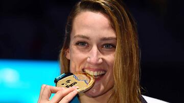 Mireia completa su obra y alcanza el primer oro mundial