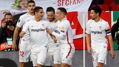 GRAFAND3415. SEVILLA, 20/02/2019.- Wissam Ben Yedder (c) del Sevilla, celebra con sus compa&ntilde;eros el 1-0 ante el Lazio en el partido de vuelta de dieciseisavos de final de la Liga Europa que los dos equipos juegan hoy en el estadio S&aacute;nchez Pi