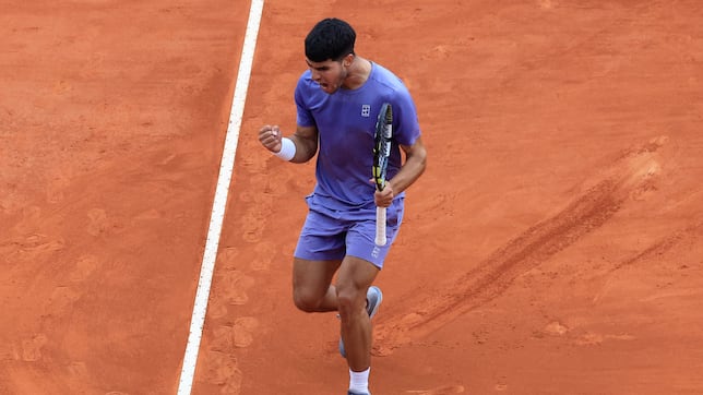 Alcaraz salva el susto ante Cerúndolo para estrenarse en Montecarlo