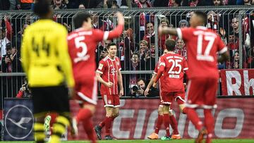 El Bayern atemoriza al Sevilla con hat-trick de Lewandowski