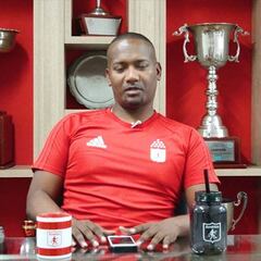 Jersson González, dos derrotas y carga contra la hinchada