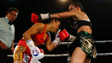 Joana Pastrana y Katia Guti&eacute;rrez durante su combate.