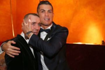 Solidaridad en el Balón de Oro 2015 con Fernando Ricksen, enfermo de ELA