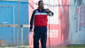 Dos jugadores y entrenador de Chivas sub-20 fuera por indisciplina