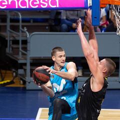 Clavell por fin aterriza en España y el Estudiantes toma Tenerife