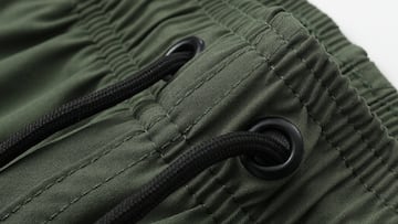 Bañador bermuda con forro de compresión para hombre en Amazon