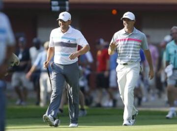 La emoci¨®n estuvo servida hasta el final, pero fue Rory Mcllroy quien finalmente decant¨® la balanza de su parte y se alz¨® con la victoria en el Bridgestone Invitational de Akron, relegando a Sergio Garc¨ªa a un meritorio segundo puesto.