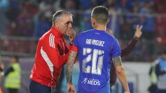 Gustavo Álvarez responde al interés de la Roja y le da una lección al fútbol chileno