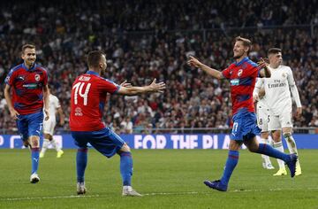 2-1. Patrik Hrosovsky celebr¨® el primer gol.