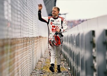 El Haas de Kevin Magnussen se quedó completamente parado a la altura de la entrada al pit lane.