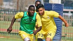 Dos jugadores mexicanos van al futbol de África