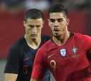 André Silva, sin gol con Portugal y Konoplyanka amargó a Vaclik