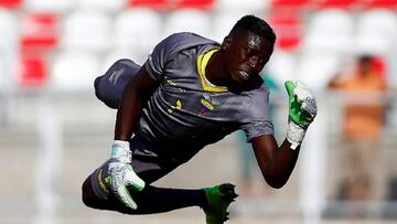El arquero de la Real Sociedad ha accedido a semifinales del Mundial Sub-20 y comentó para Diario As como han sido sus primeros meses en San Sebastián.
