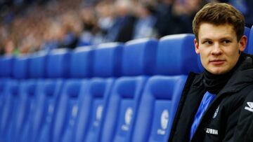 Alexander Nübel en el banquillo de su ex equipo, el Shalke 04
