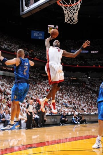 2011. Miami Heat-Dallas Mavericks.
Lebron James no consiguió el anillo de campeón en su primera final. Ganaron los Mavericks 2-4.