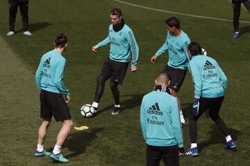 El susto de Isco protagoniza el entrenamiento del Madrid