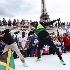 What are the men’s world records for 100m and 200m sprints?