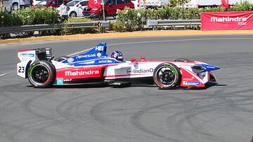 ¡Así condujo Nick Heidfeld el Mahindra en una exhibición!