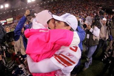 SuperBowl XLVI: WAGs