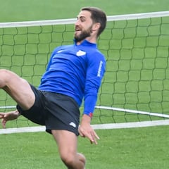 El Nápoles pregunta por Yeray