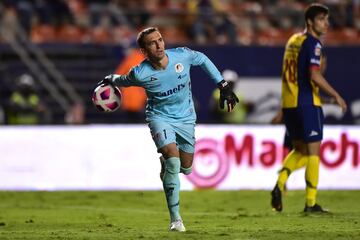 Marcelo Barovero durante un partido con el Atlético de San Luis.