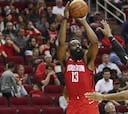 Ya vienen los Rockets con un Harden imparable (45+2+6)