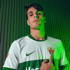 Fede Redondo y Rafa Mir ya están inscritos y apuntan al Betis