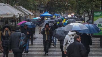 Lluvia en Santiago: Alejandro Sepúlveda revela hasta cuándo se extenderán las precipitaciones