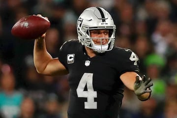 No sería extraño que Jon Gruden también se deshaga de su mariscal de campo después de mandar lejos a Khalil Mack y Amari Cooper esta temporada.