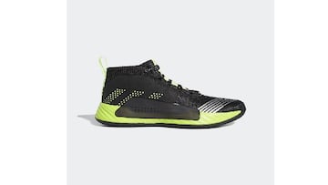 Juega al baloncesto como los ¨¢ngeles con las zapatillas de uno de los bases de moda