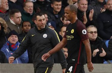 Kompany out for up to six weeks as injury nightmare continues