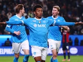 Neres se viste de Maradona