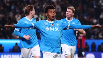 Neres celebra su segundo gol al Bolonia en la final de la Supercopa de Italia.