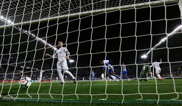 Diego Rolan scores Malaga's first goal.