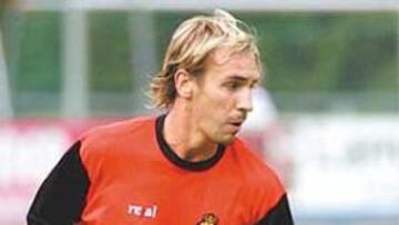 <b>PRIMERA OPORTUNIDAD. </b>Borja, durante un partido este verano.