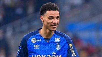 Hugo Ekitike durante un partido con el Reims.