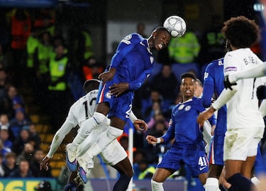 El Chelsea lo aprieta todo