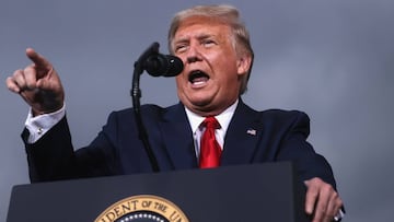 El presidente de Estados Unidos, Donald Trump, habla durante un evento de campa&ntilde;a en el Aeropuerto Regional Smith Reynolds en Winston-Salem, Carolina del Norte, Estados Unidos, 8 de septiembre de 2020.