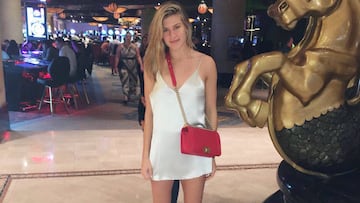 La tenista canadiense Eugenie Bouchard posa en una imagen que subi&oacute; a su cuenta de Twitter.