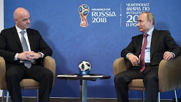 El presidente de la FIFA con Vladimir Putin.