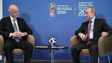 El presidente de la FIFA con Vladimir Putin.