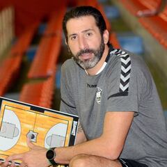 Mumbrú, ilusionado ante su estreno como técnico en la ACB