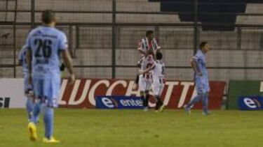 El lento suicidio del fútbol chileno