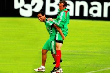 Omar Bravo y Gerard Torrado, con México.