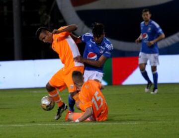 Venció 4-1 al líder en Bogotá con goles de Gutiérrez, Del Valle, Rojas y F