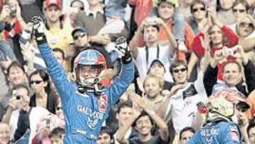 <b>MUY CERCA. </b>Sebastien Loeb se enfrenta en Grecia al reto de igualar al más grande en los rallys.