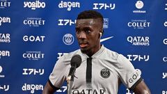 Idrissa Gueye, jugador del PSG, durante una entrevista post-partido.